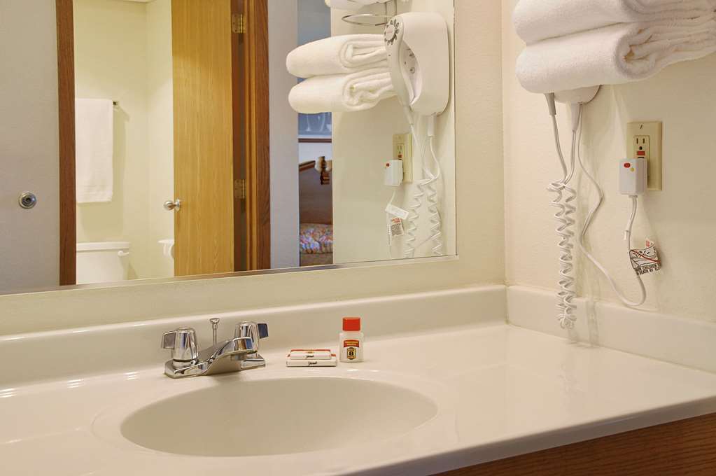 Super 8 Winterset Hotel Room photo